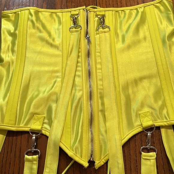 Akira Neon Yellow Corset Top with Straps Zipper Front And Lace-up Back Size 1X - Picture 6 of 10